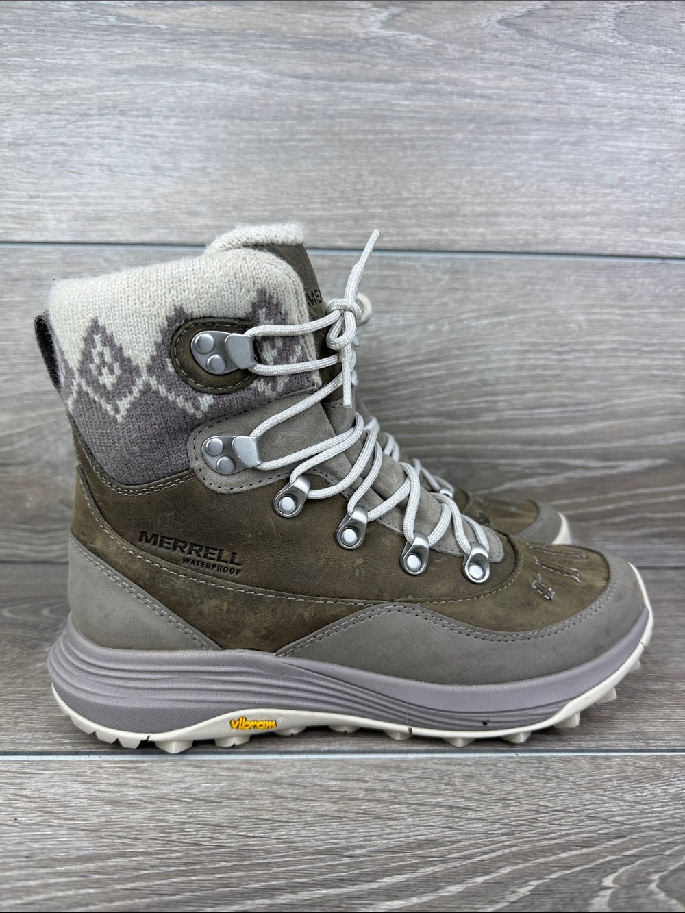 Merrell Siren 4 Thermal Mid 200g Waterproof Olive Gray Leather Women’s Sz 8 Boot